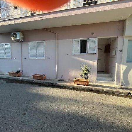 Elena S Apartment Megara Exterior photo